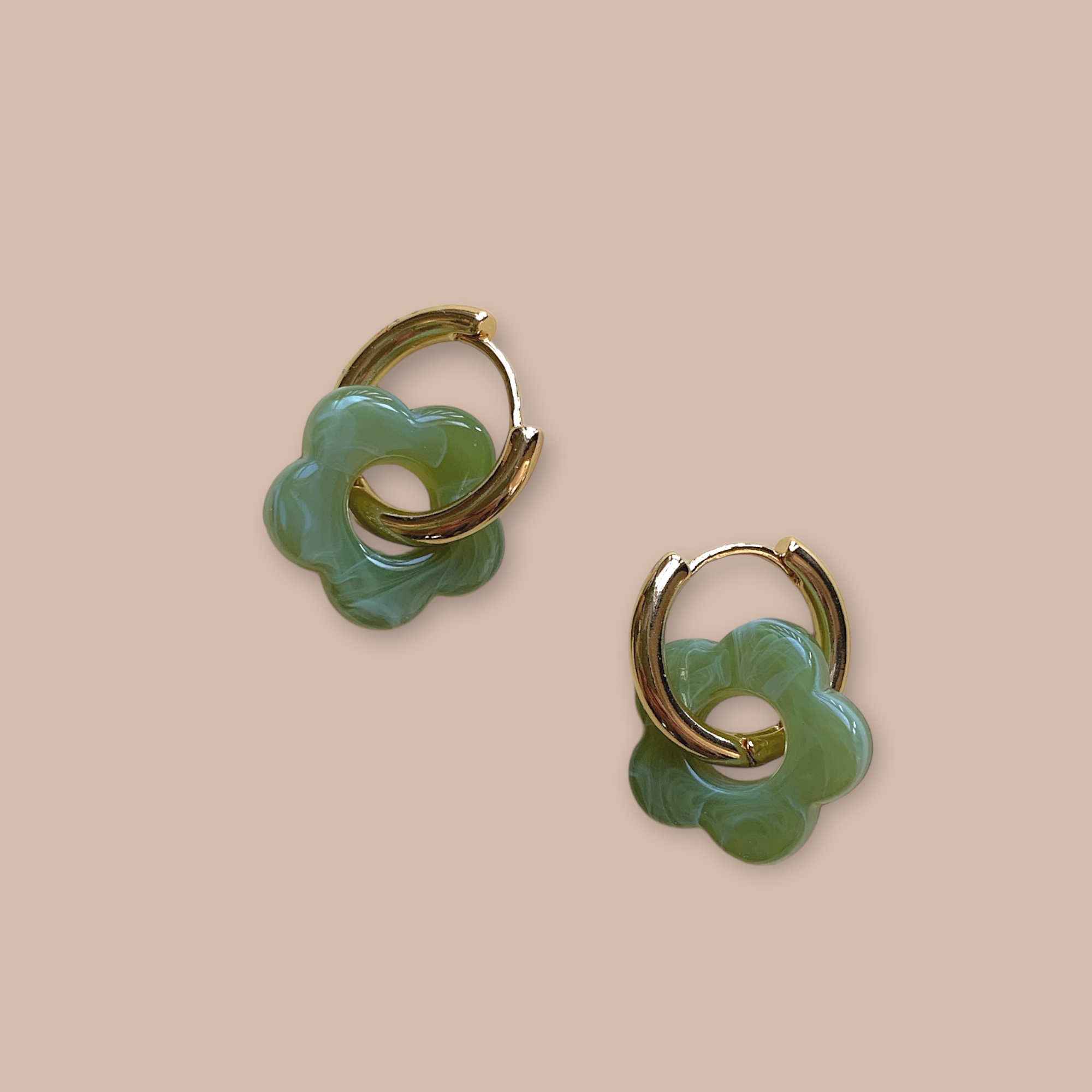 Billie moyen modèle vert olive boucles