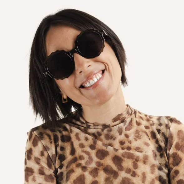 paire de lunettes de soleil Emma olive Charly Therapy