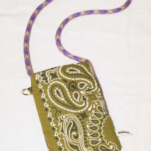 pochette téléphone banane violet et olive