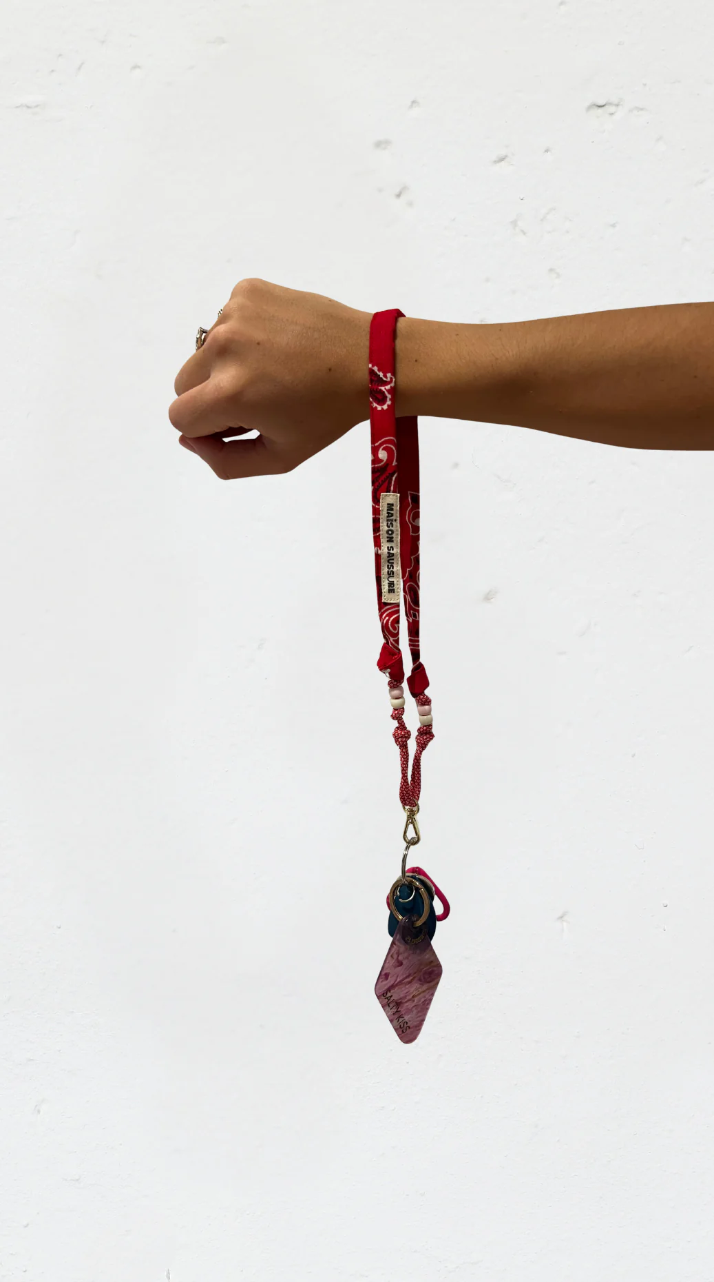 mini cordon bandana rouge en vente chez Atelier Mama Oh, boutique cadeaux, déco & lifestyle en ligne, dans le Vieux Lille et Mouvaux