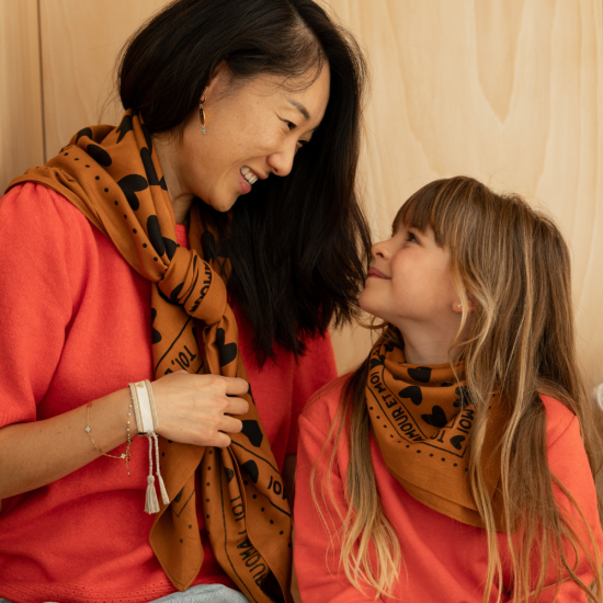 foulard adulte coeur marron et noir