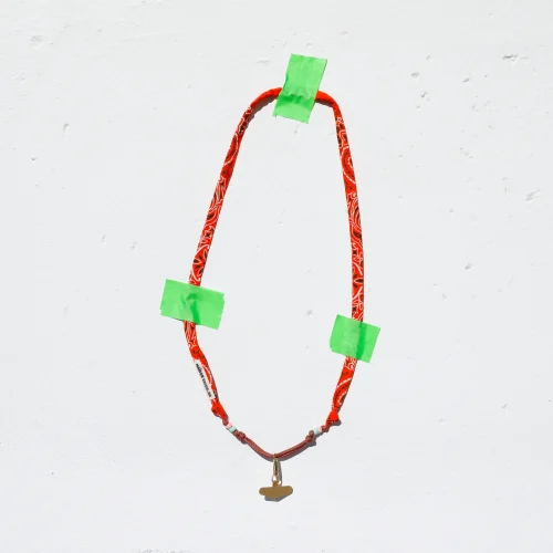 cordon téléphone orange vif