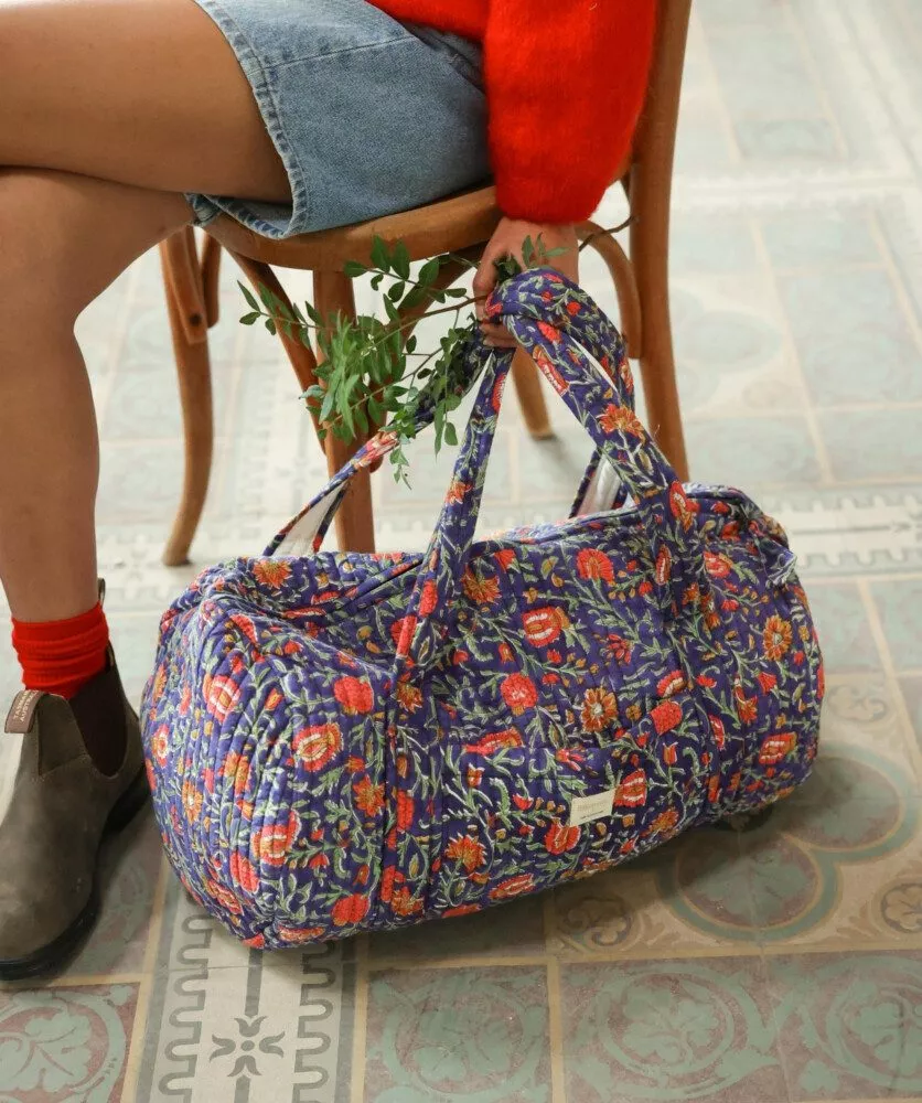 sax week-end mina indigo en vente chez Atelier Mama Oh, boutique cadeaux, déco & lifestyle en ligne, dans le Vieux Lille et Mouvaux sax week-end mina indigo en vente chez Atelier Mama Oh, boutique cadeaux, déco & lifestyle en ligne, dans le Vieux Lille et Mouvaux